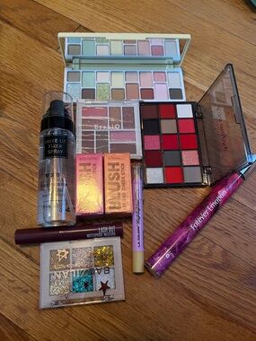 Makeup Set price firm 10 pieces